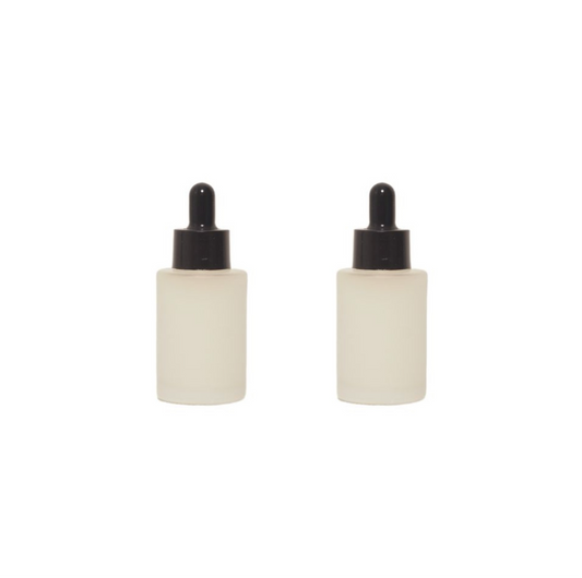 Facial serum for clear and glowing skin enriched with licorice and niacinamide