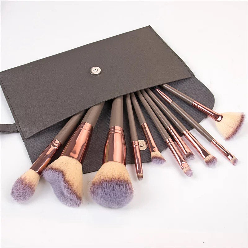 Makeup brushes